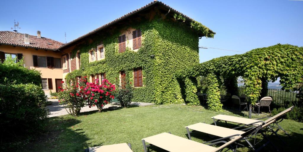 Cascina Delle Rose Farm stay Barbaresco